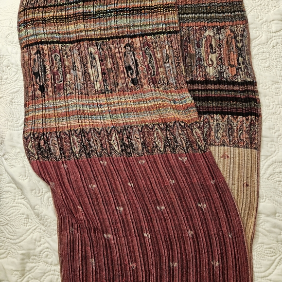 Scarf - Picture 4 of 5